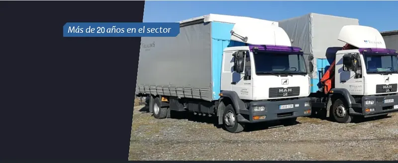 Dos camiones grandes